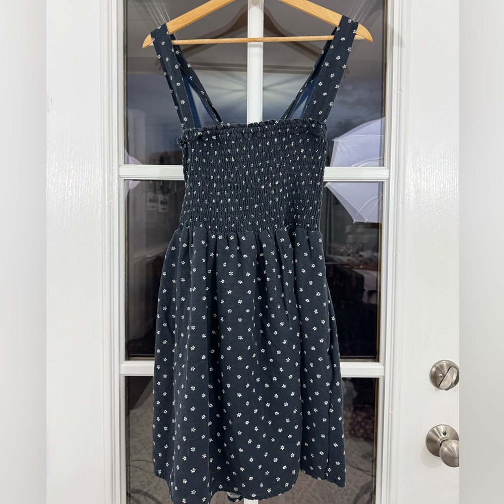 American Eagle - size Large  - Black Floral Smocked Cross-Back Mini Dress